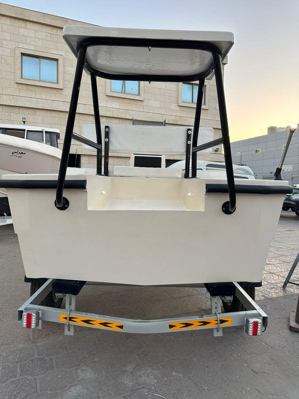 قارب سيستار بطول 16 قدمًا