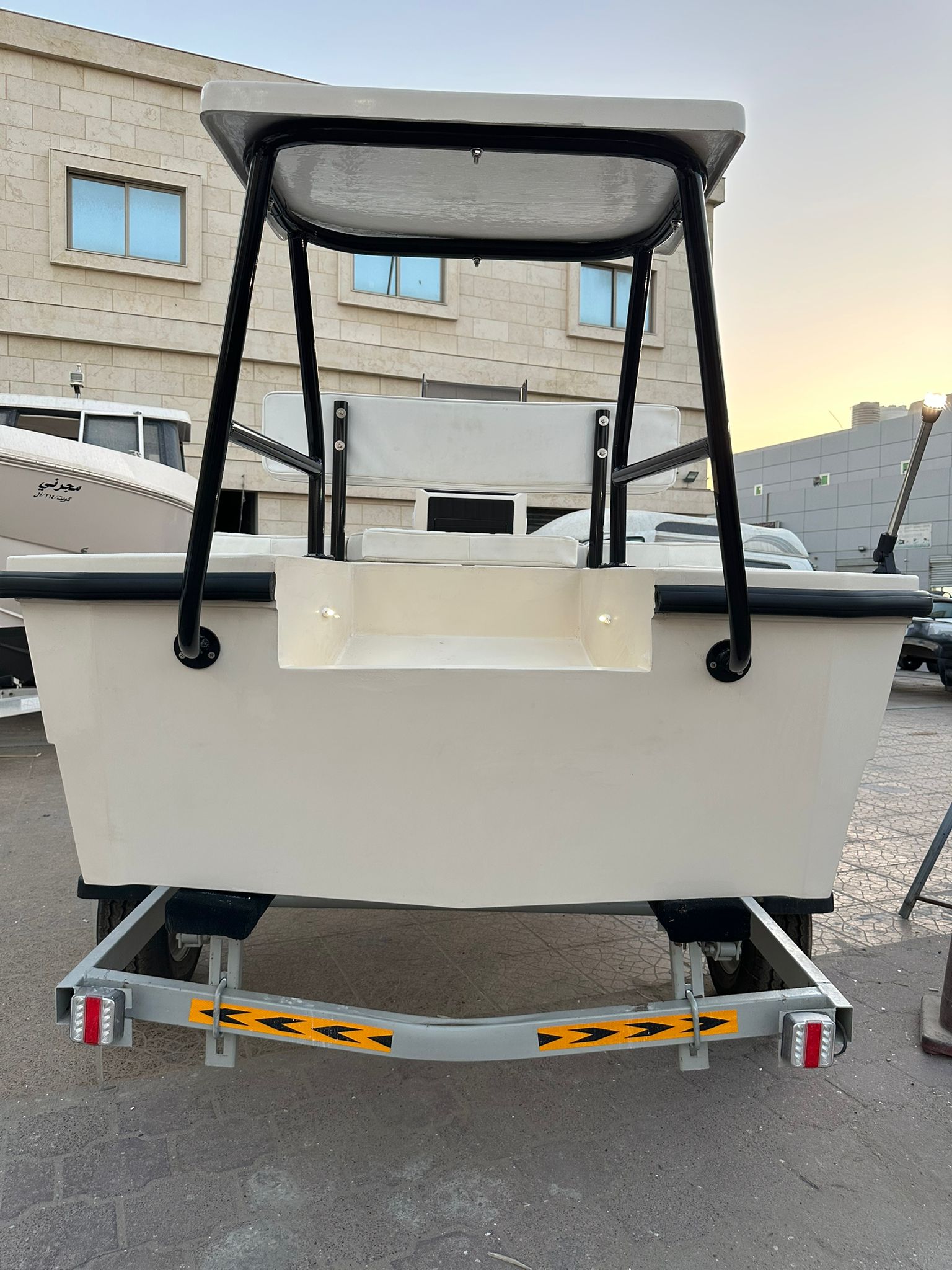 قارب سيستار بطول 16 قدمًا