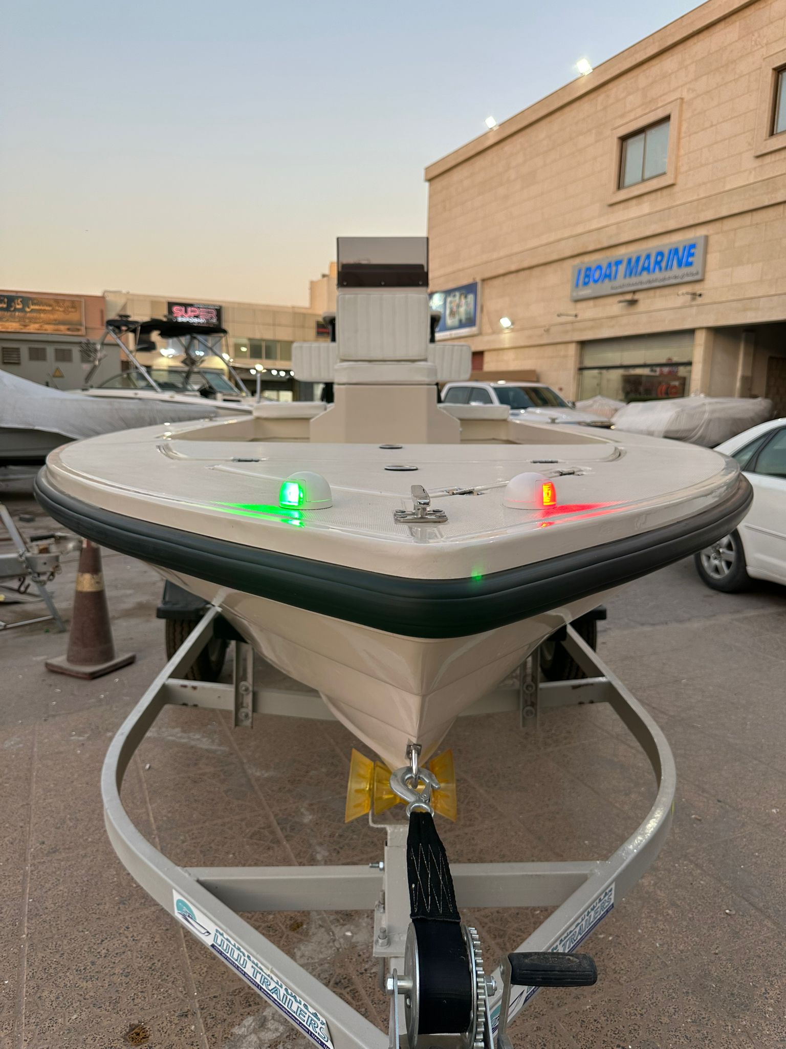 قارب سيستار بطول 16 قدمًا