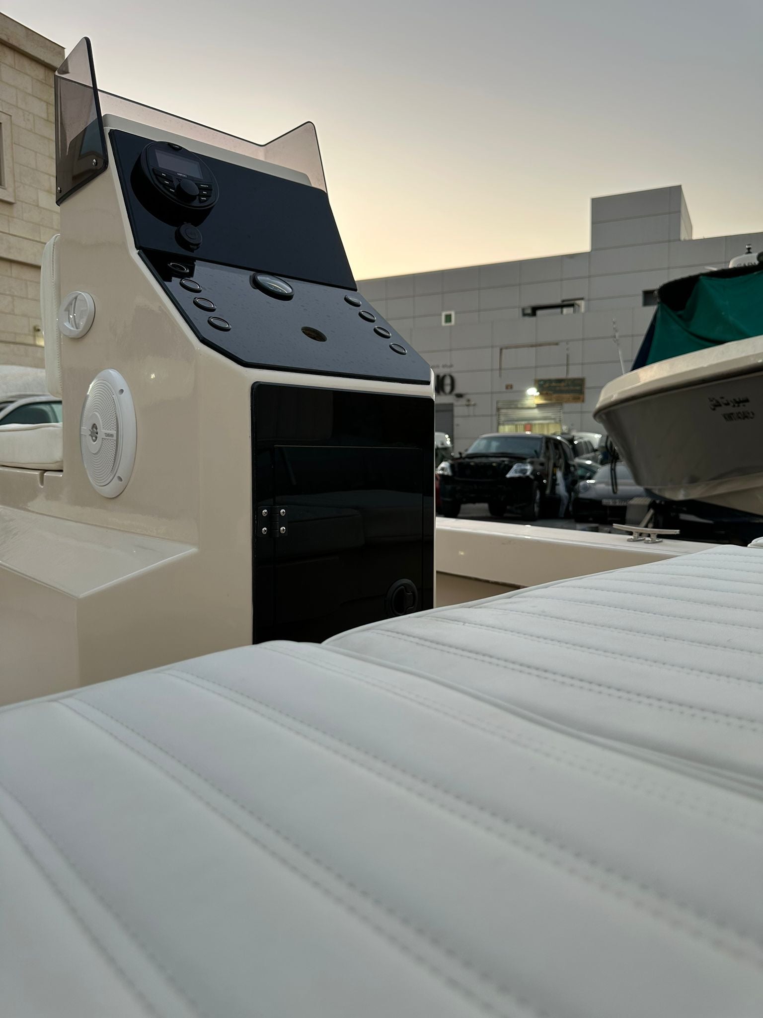 قارب سيستار بطول 16 قدمًا