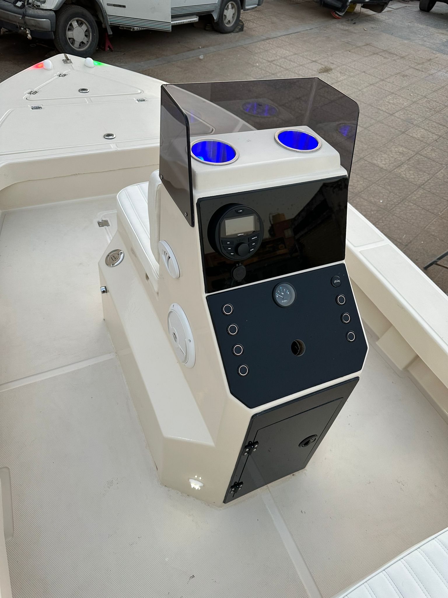 قارب سيستار بطول 16 قدمًا