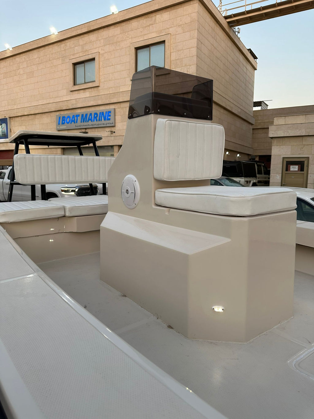 قارب سيستار بطول 16 قدمًا