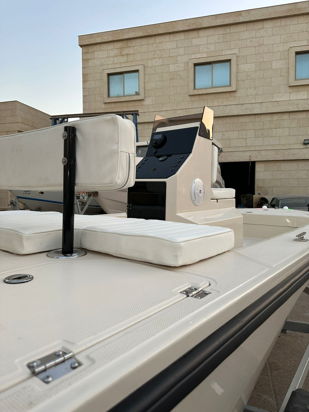 قارب سيستار بطول 16 قدمًا