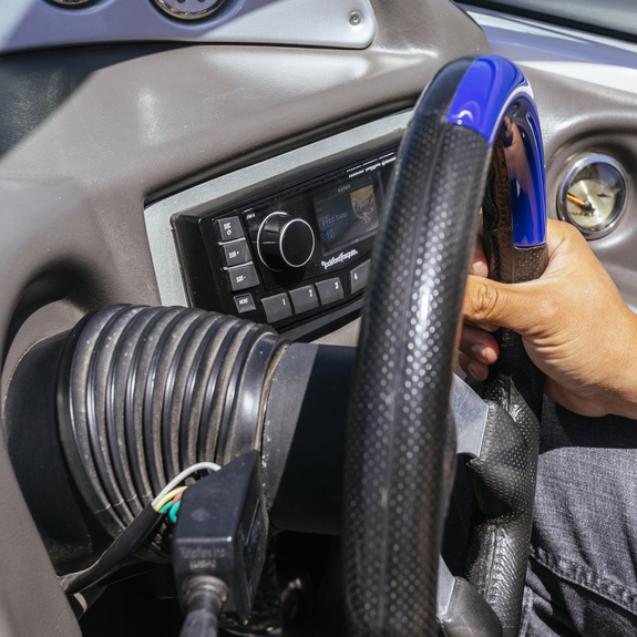 جهاز استقبال الوسائط الرقمية متعدد المناطق AM/FM/WB البحري بشاشة 2.7 بوصة مع ناقل CAN